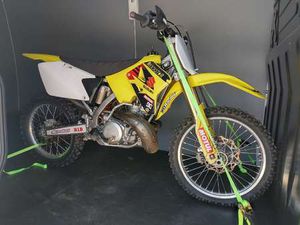SUZUKI RM 250 GIALLO