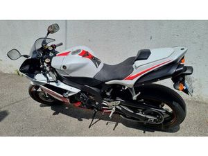 YAMAHA YZF R1 2008 OLIVAIS