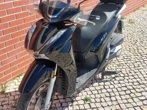 HONDA SH350I - SMART TOP BOX, POUCOS KM, COMO NOVA FARO (SÉ E SÃO PEDRO)