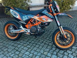 KTM SMCR 690 GST EDITION