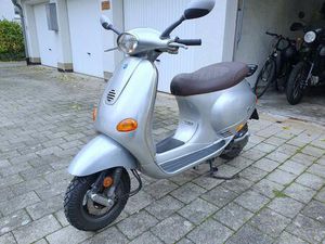PIAGGIO VESPA ET4 125 // EZ 1997, 8KW, ZAPM04, GRAU