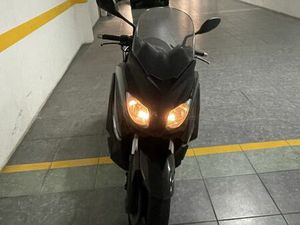 YAMAHA XMAX 250 – EXCELENTE ESTADO ALGÉS, LINDA-A-VELHA E CRUZ QUEBRADA-DAFUNDO