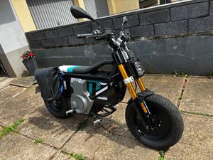 BMW CE 02 HIGHLINE ELEKTROROLLER