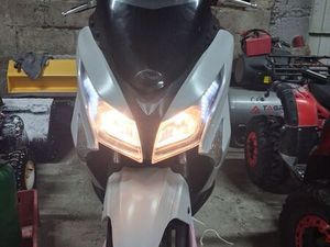 SKUTER KYMCO XTOWN 125 HOLUBLA
