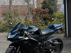 SUZUKI GSXR 600