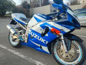 SUZUKI GSXR K1 750