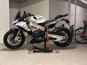 APRILIA TUONO V4 1100