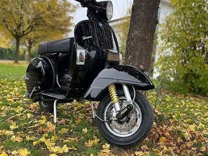 VESPA PIAGGIO PX 125 E (RESTAURIERT)