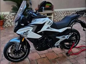 CF MOTO MT 700 2024