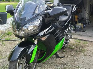 KAWASAKI GTR