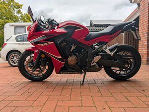 HONDA CBR 650 F A2