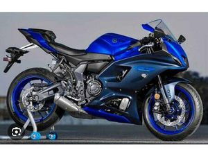 YAMAHA R7 RENNMOTORRAD - R7 CUP STRASSENVERKLEIDUNG