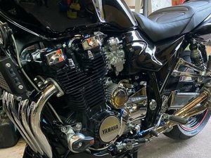 YAMAHA XJR 1300 MOTORRAD TÜV NEU