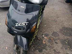 ZEST YAMAHA 50 KMH ROLLER FAHRBEREIT
