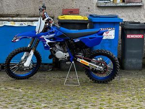 YAMAHA YZ85 CCM MOTOCROSS