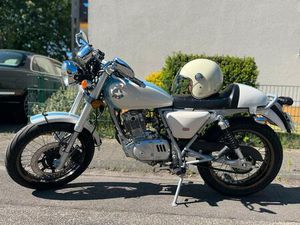 125ER CAFÉ RACER MASH - RETRO-MOTORRAD MIT KLASSISCHEM DESIGN