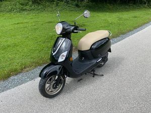 SYM MOTORROLLER SCHWARZ ROLLER 50CM³ FIDDLE III - TOP NUR 700 KM