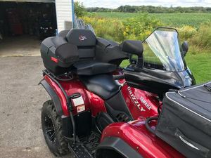 GRIZZLY 2004 À L’ÉTAT NEUF SHOWROOM