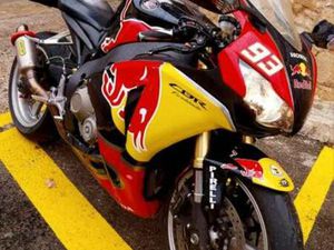 HONDA - CBR 1000RR FIREBLADE