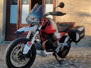 MOTO GUZZI V85TT