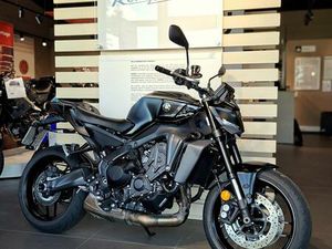 YAMAHA MT-09 Y-AMT VORFÜHRFAHRZEUG HYPER NAKED BIKE