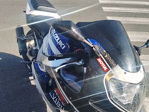SUZUKI GSX-R