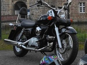 HONDA SHADOW VT 125 B196 TAUGLICH