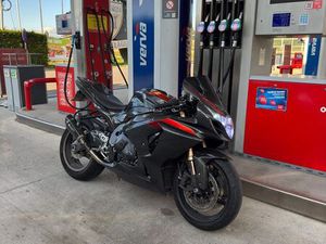 SUZUKI GSX-R