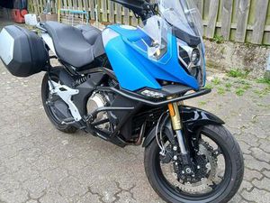 CFMOTO 650 MT