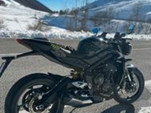 TRIUMPH STREET TRIPLE 765 RS