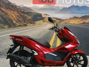 ② HONDA PCX 125 (ANNÉE DE CONSTRUCTION 2019)
