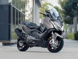 KYMCO AK 550