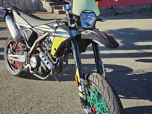 VENDO FANTIC 125 XMF MOTARD CANTON TESSIN -