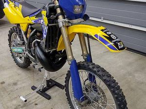 HUSQVARNA WR 300 CANTON GRISONS -