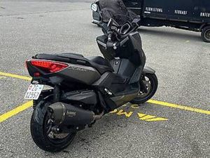 YAMAHA X- MAX 400 CANTON ZOUG -