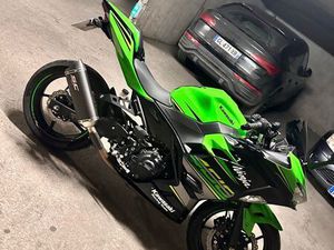 NINJA 400