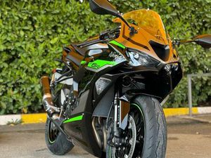 KAWASAKI ZX6R