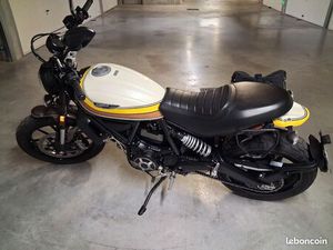 DUCATI SCRAMBLER 800