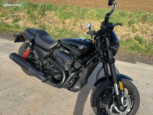 HARLEY DAVIDSON STREET ROD 750