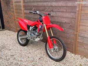 HONDA CRF 150 2025