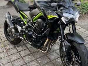 Z900 FULL PREMIÈRE MAIN