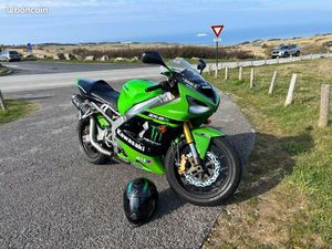 KAWAZAKI ZX6R 636