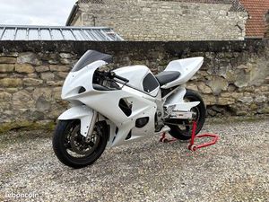 SUZUKI GSXR 600 PISTE
