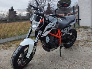 KTM DUKE 690