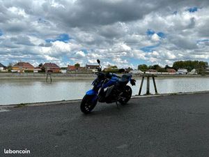 SUZUKI GSX-S