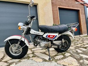 SUZUKI RV 90