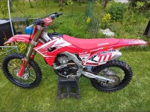 250 CFR 2021 MOTO 10H MOTEUR 3H