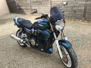 VEND YAMAHA 1200 XJR