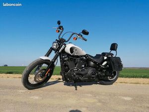HARLEY DAVIDSON SOFTAIL STREET BOB 114