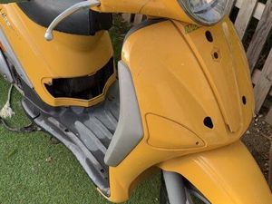 SCOOTEUR PIANO LIBERTY 125 CC